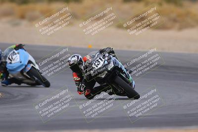 media/Dec-17-2023-CVMA (Sun) [[bf0c04832d]]/Race 13 500 Supersport-350 Supersport/